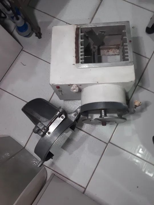 Ralador e Fatiador de Côco e Queijo - Foto 5