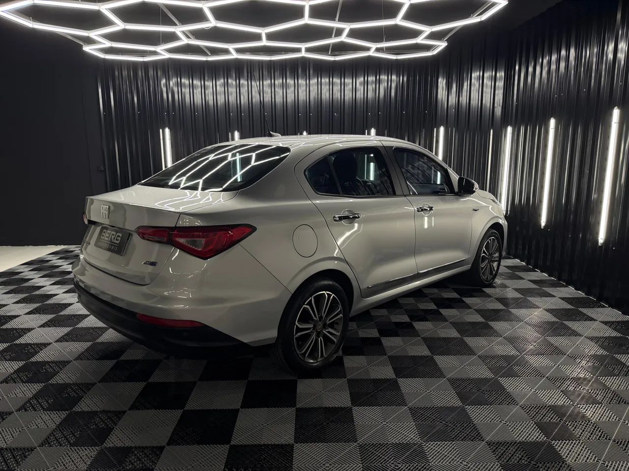 Fiat Cronos Precision 1.8 16V Flex Aut. 2019 - Foto 2