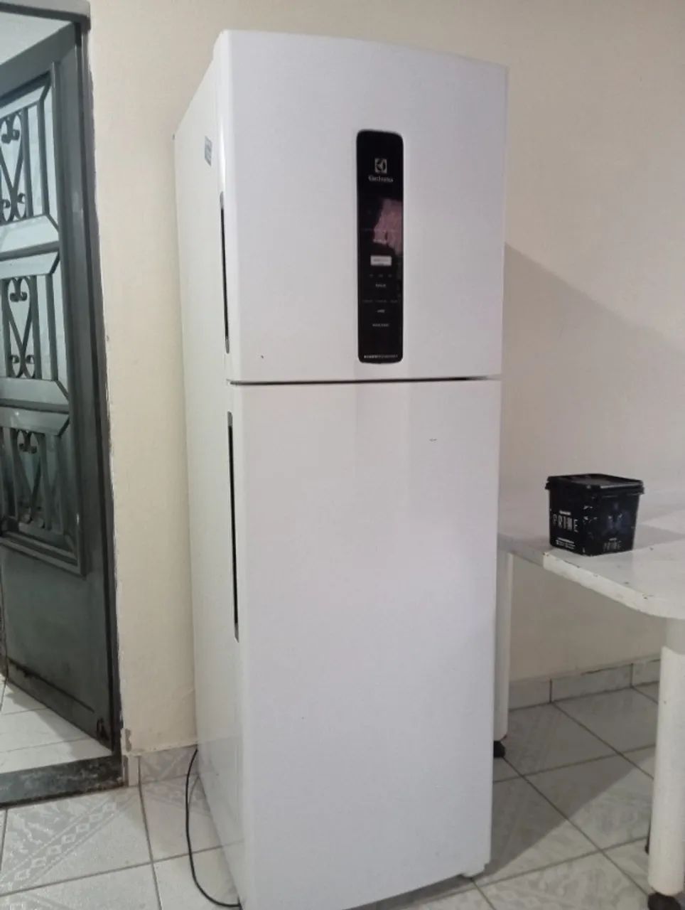 Vendo geladeira com defeito - Foto 2