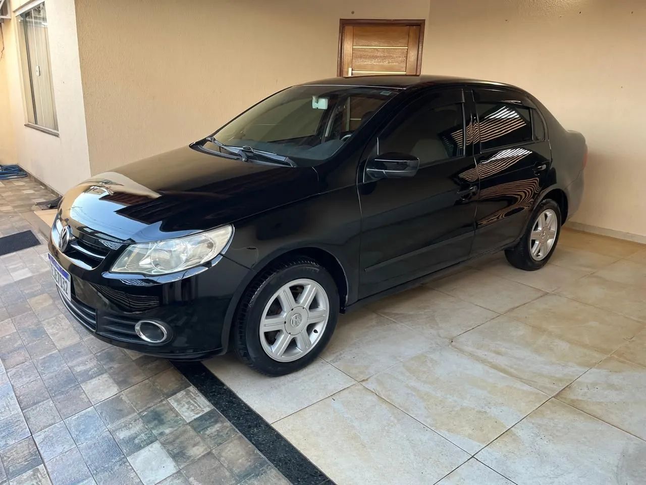 Volkswagen Voyage VOYAGE 1.0/1.0 City Mi Total Flex 8V 4p 2010