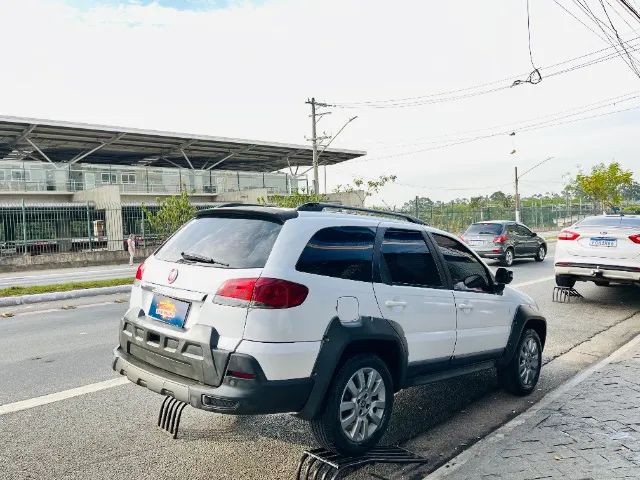 Fiat Palio Weekend Adventure Locker 1.8 Flex 2017 - Foto 5