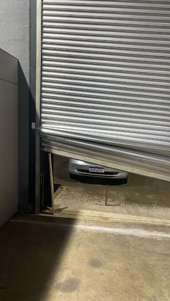 Portas de aço. Manutenção, compra e vendoa