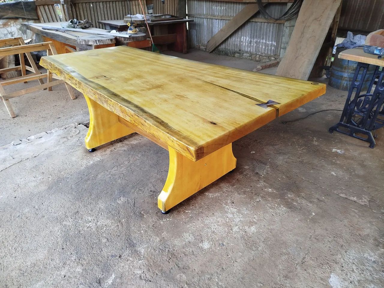 Mesa rustica 