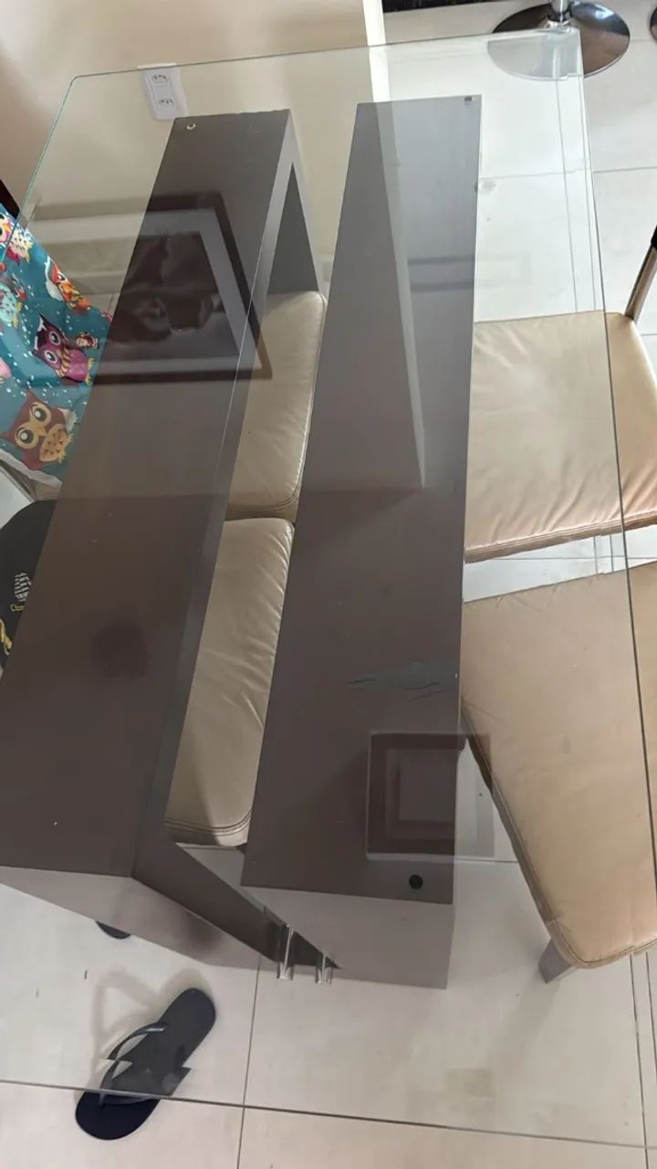 Grande oportunidade!! Mesa de Jantar 4 lugares Retangular Líder (Madeira e Vidro) - Foto 2