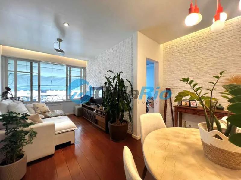 Apartamento : Padrão / Residencial / Leme
