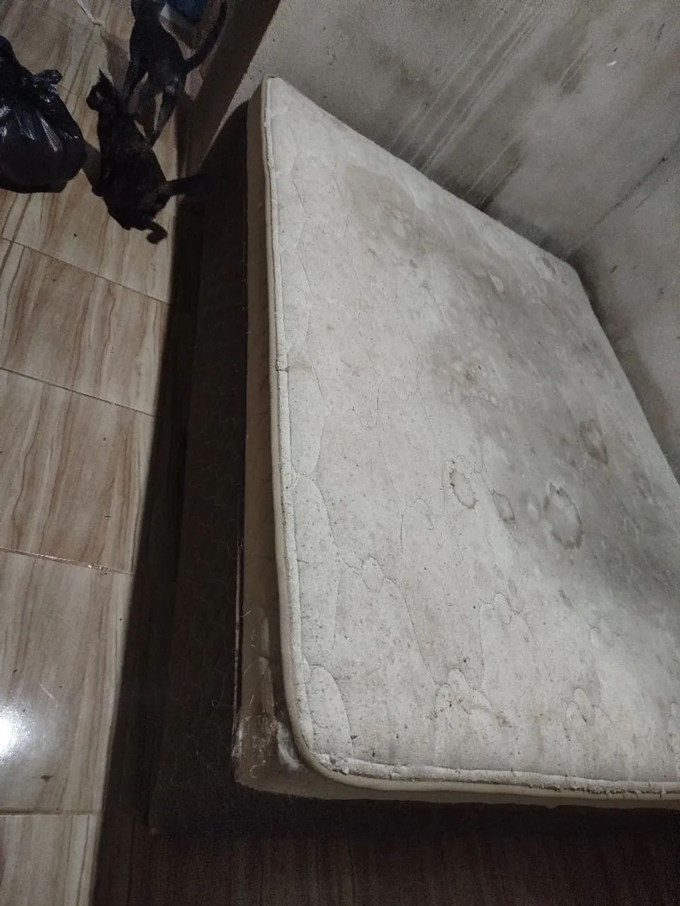 Vendo cama box casal  - Foto 3