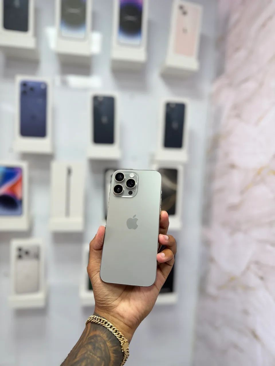 IPHONE 16 PRO MAX 256GB NATURAL - Celulares e Smartphones