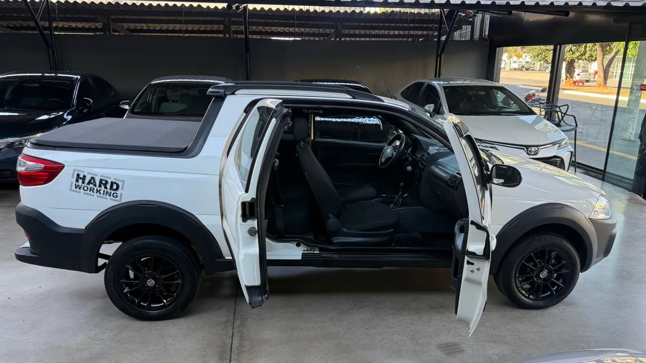 Fiat Strada Working Hard 1.4 Fire Flex 8V CD 2018 - Foto 4