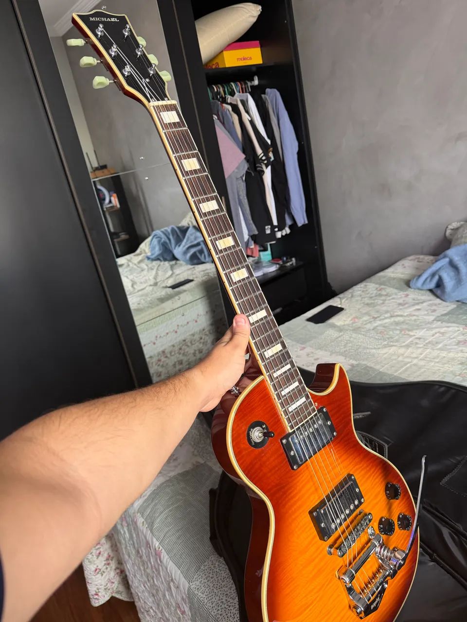 Michael Les Paul GM755N (com ponte Bigsby) - Foto 4