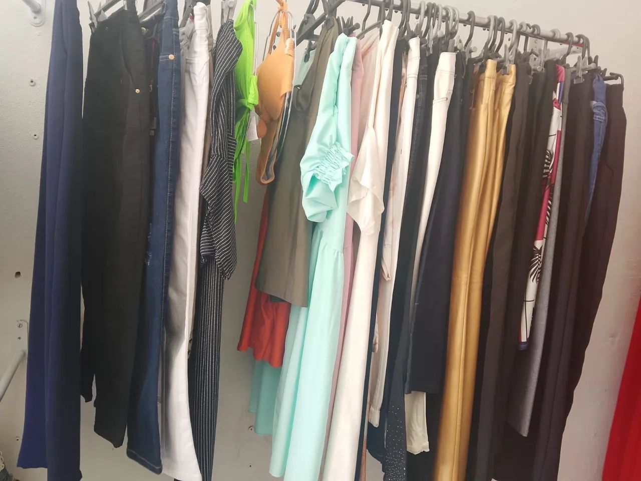Venda loja montada roupas feminina e masculina  - Foto 4
