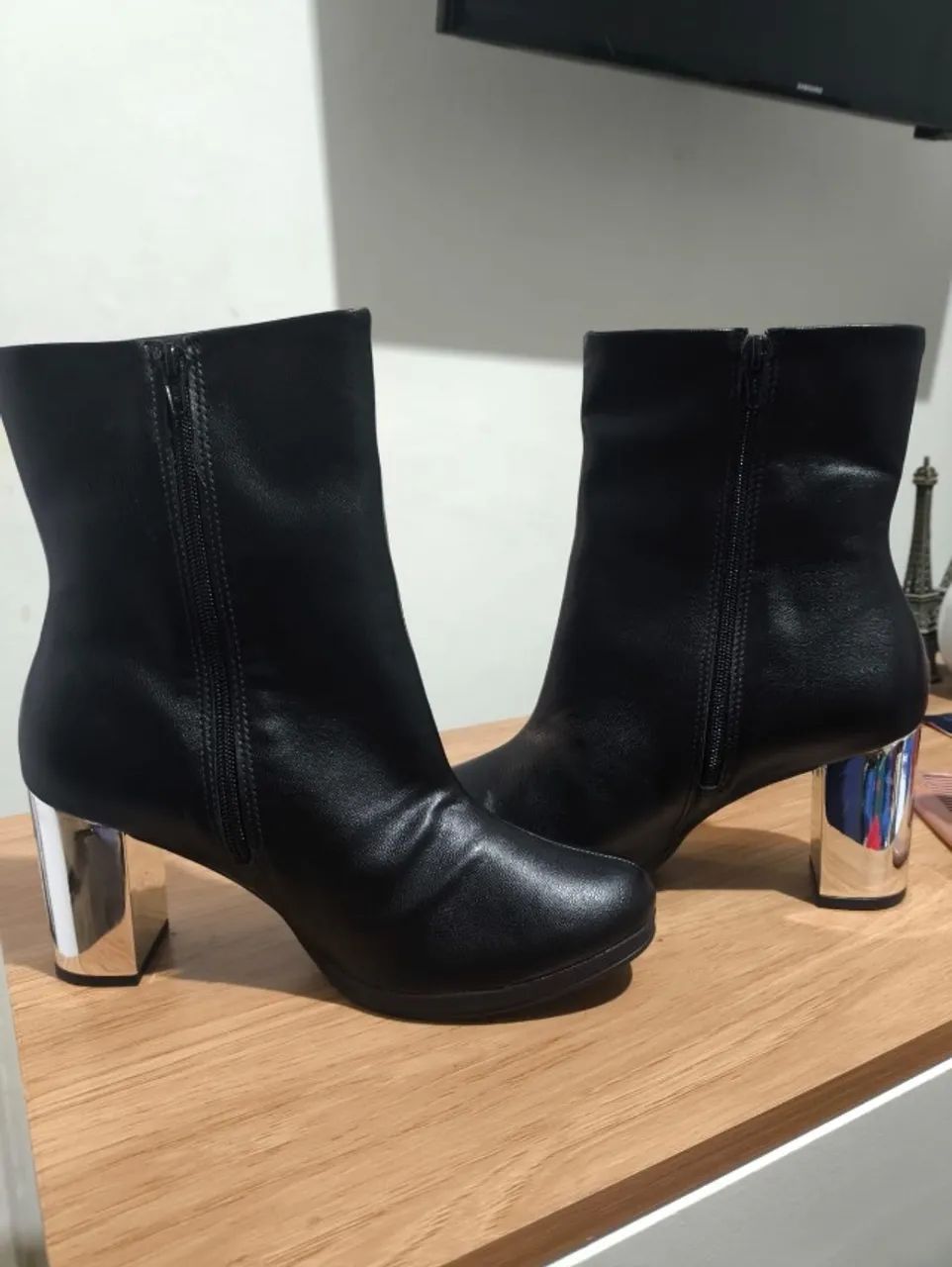 Bota preta nova! Nunca usada - Foto 3