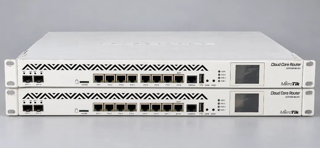 Roteador Mikrotik Cloud Core Router 1036-8g-2s+
