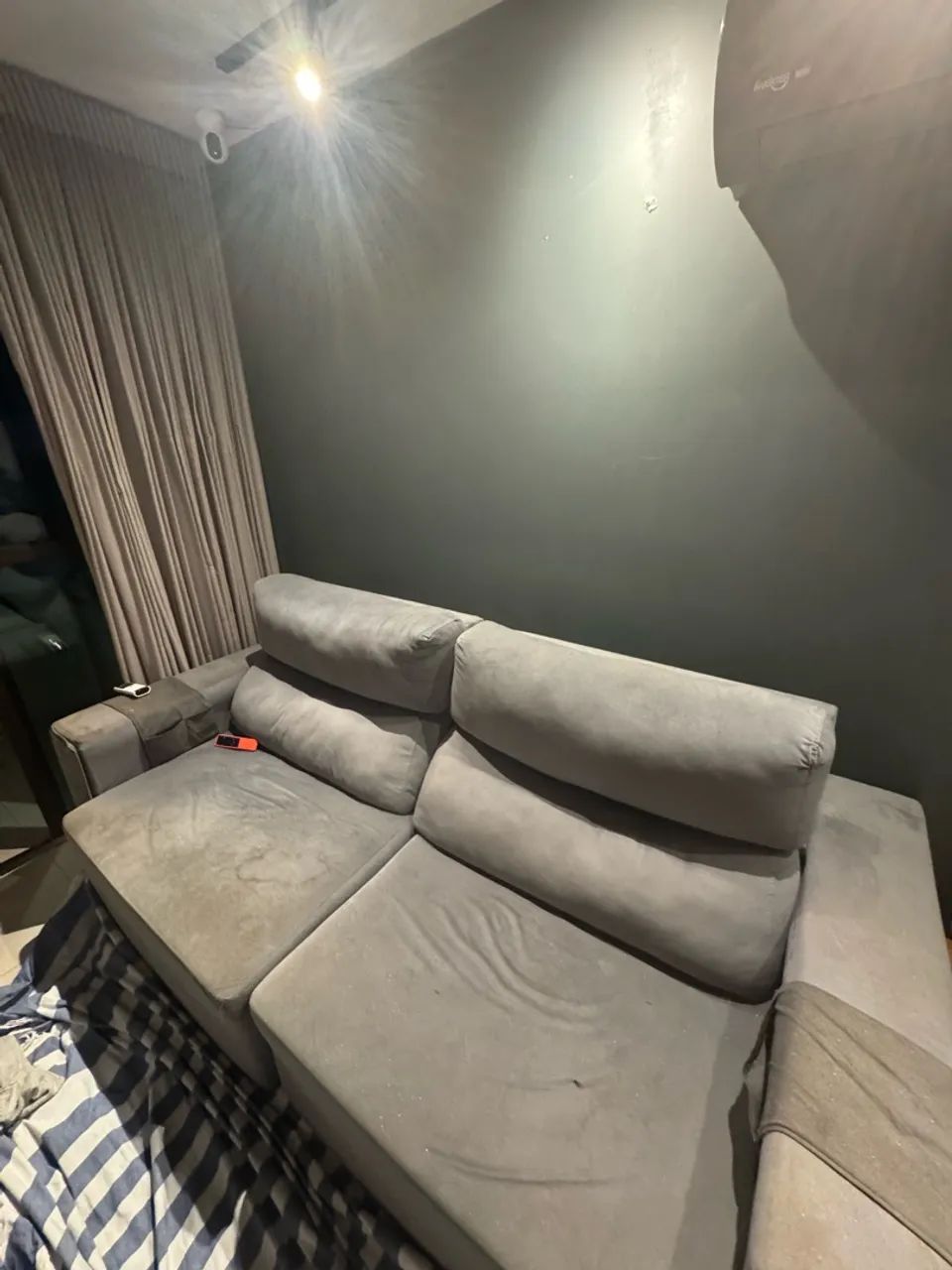 Sofa retratil cinza Suede - 3 lugares - Foto 3
