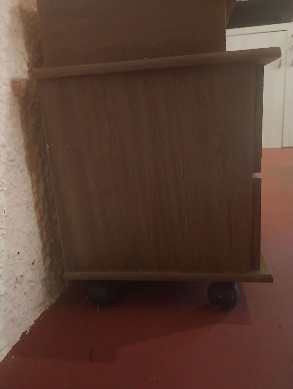Mesa de cabeceira com rodinhas - Foto 2
