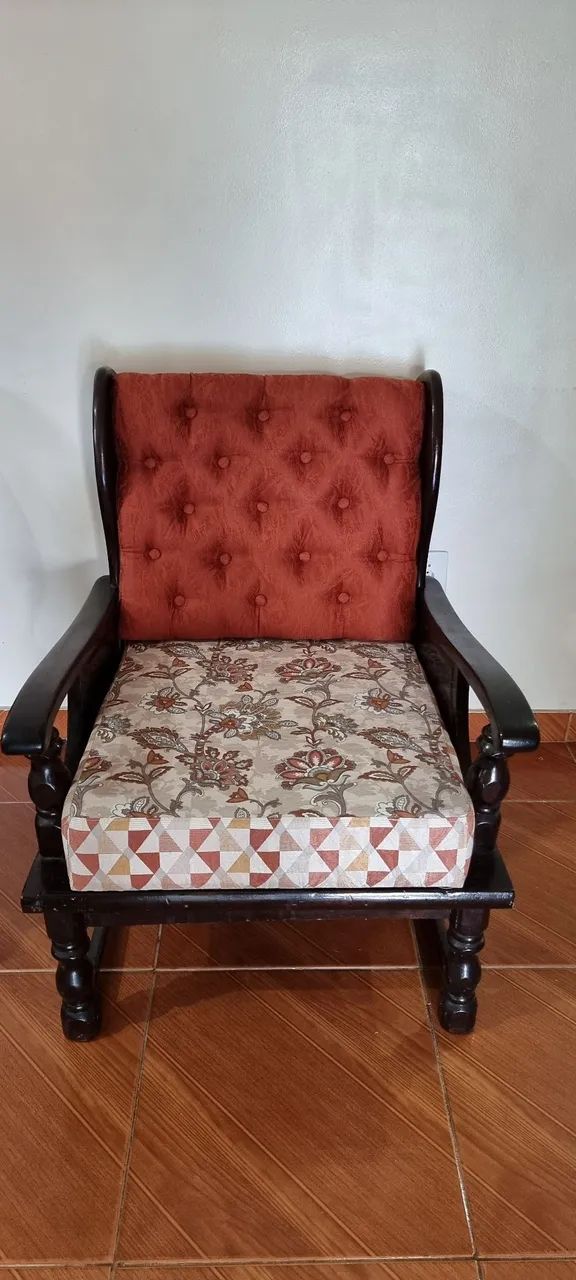 Poltrona de madeira de lei - Foto 2