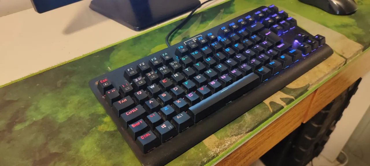 Teclado mecânico red dragon 80% switch blue RGB  - Foto 2