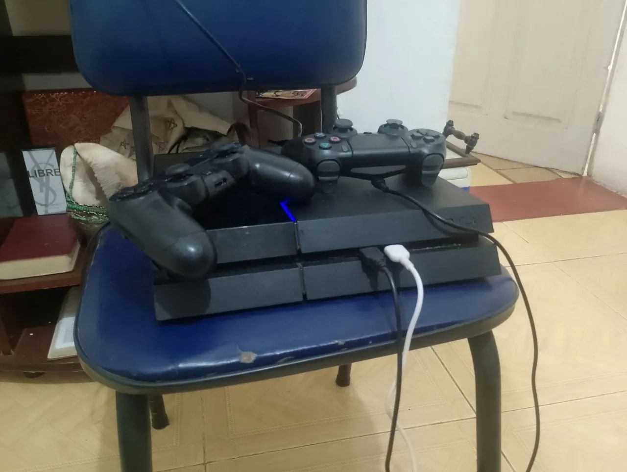 Vendo ps4 1200$ - Foto 2