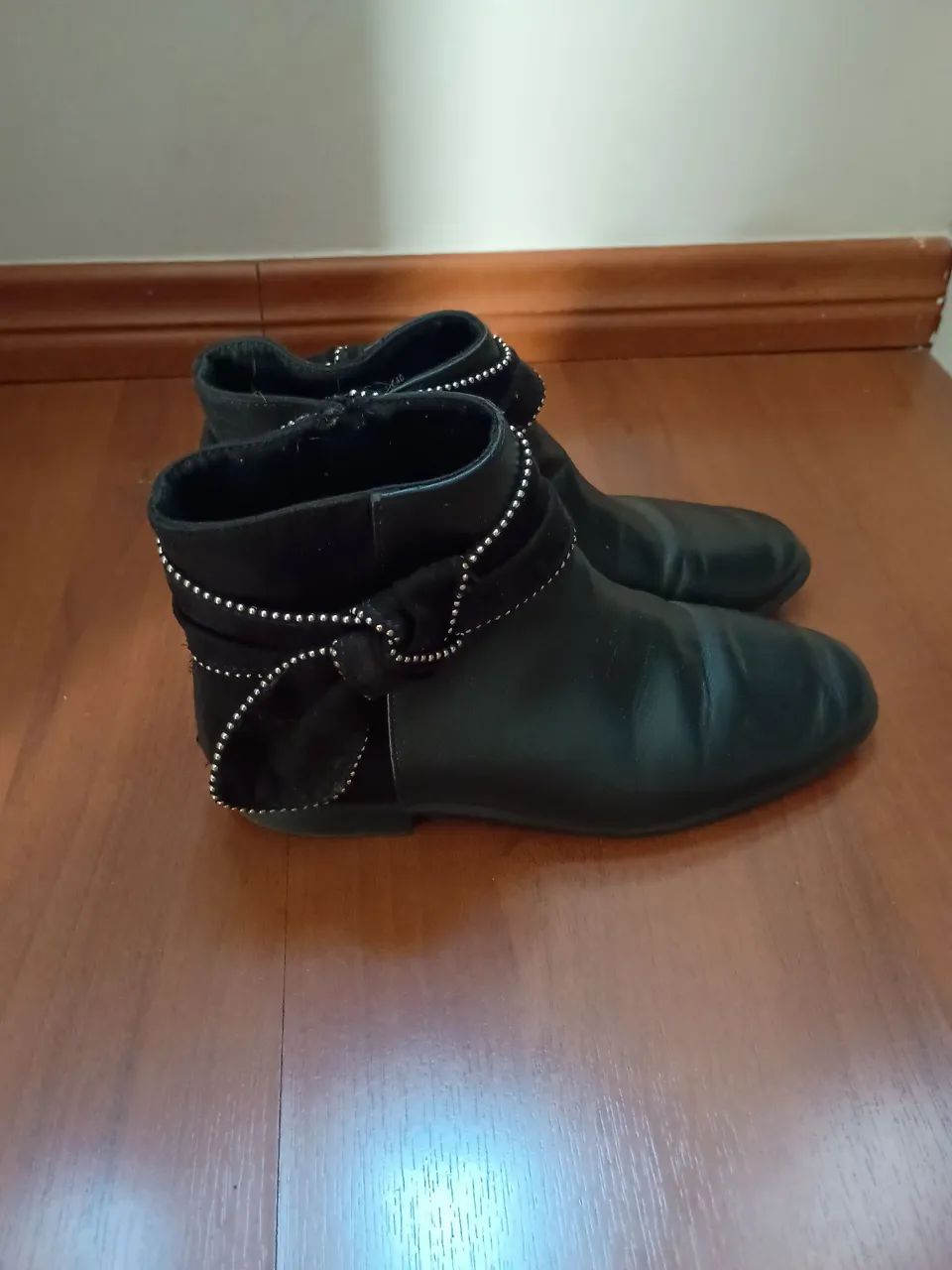 Bota de couro da Zara ( tamanho 35 )  - Foto 2