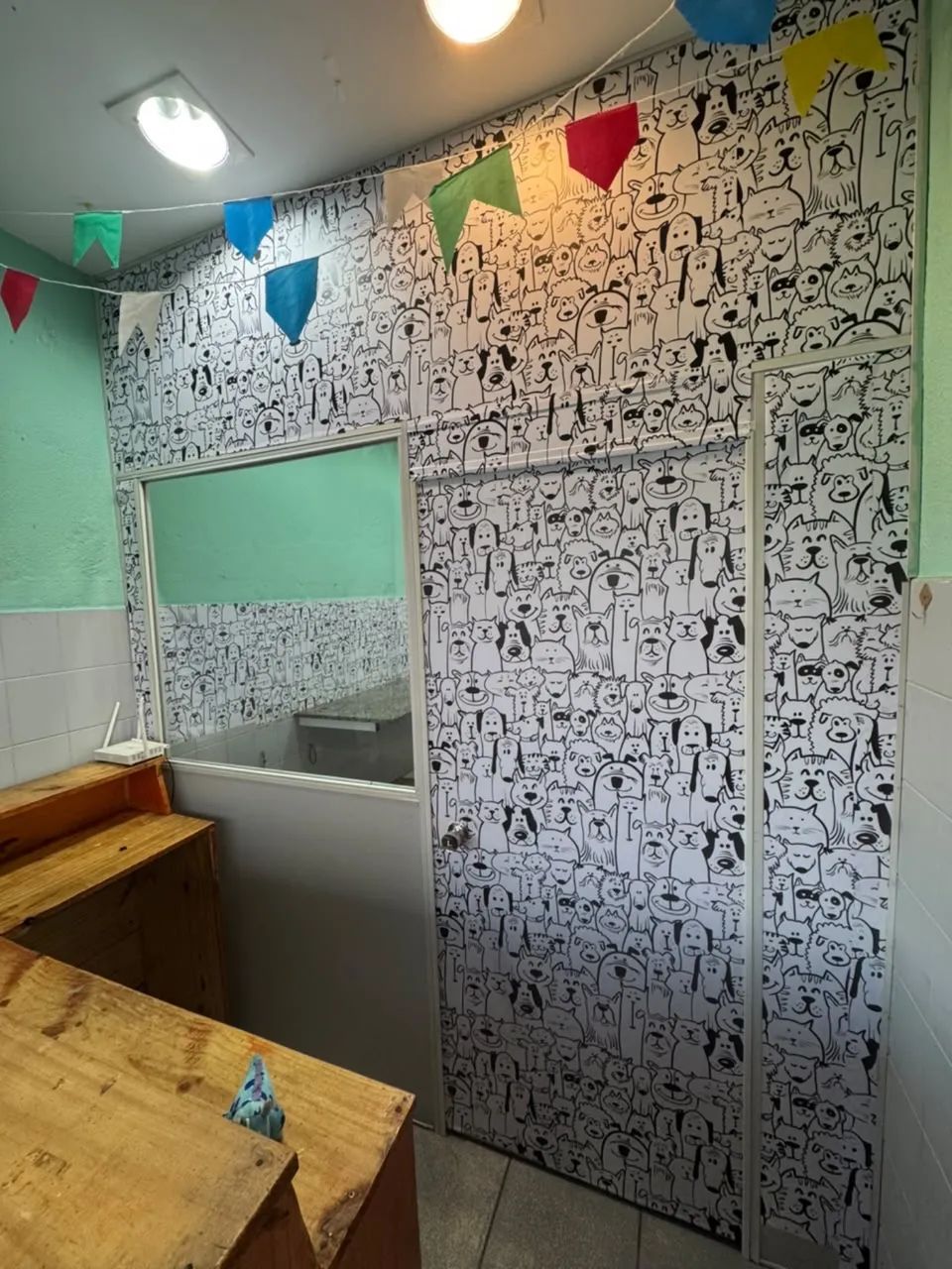 Divisória + balcão c/ portãozinho