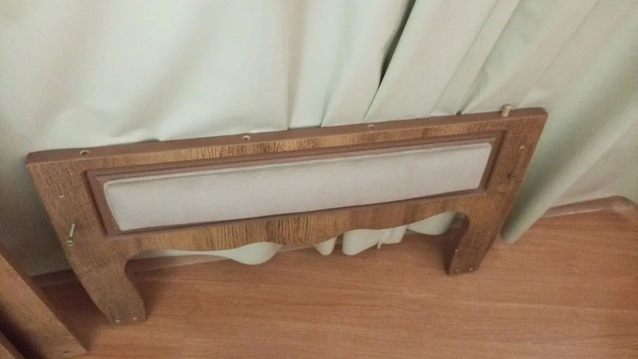 Vendo berço em perfeito estado acolchoado  - Foto 5