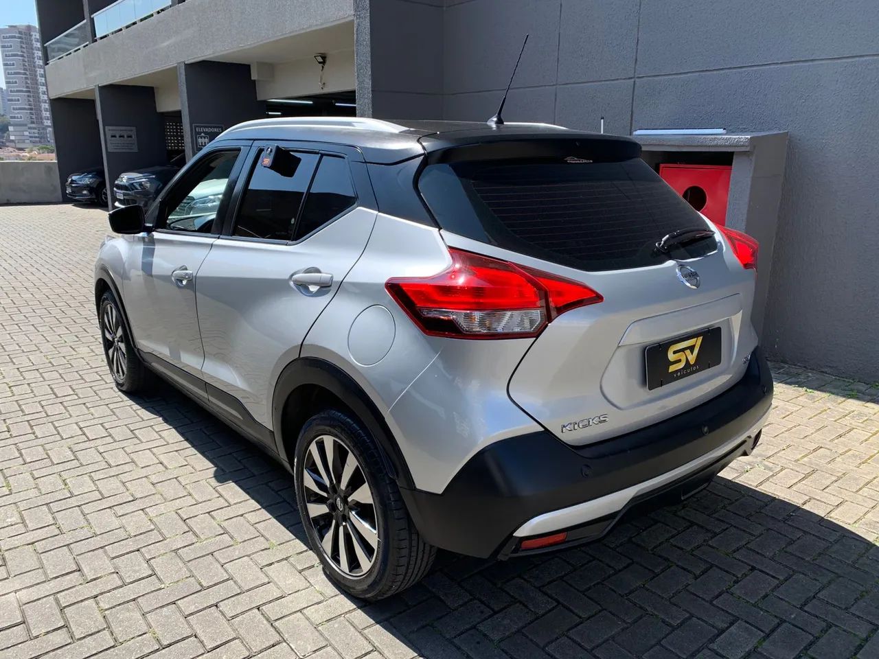 Nissan Kicks SV 1.6 16V FlexStar 5p Aut., foto 9 de 20