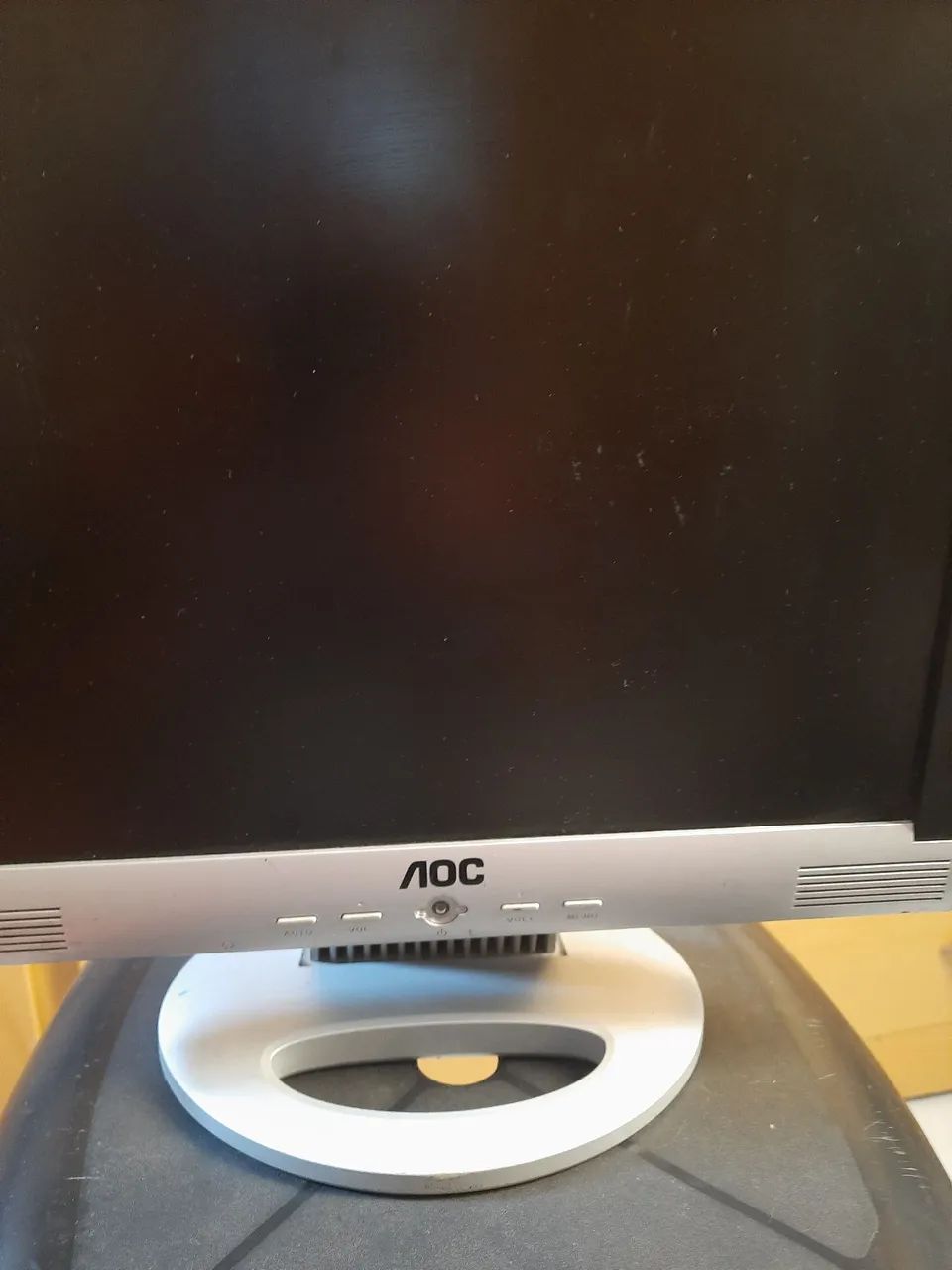 Monitor AOC 14 pol com cabos de força e  vga - Foto 3