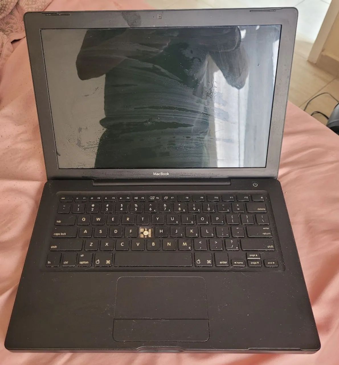 Macbook Black com carregador  - Foto 2