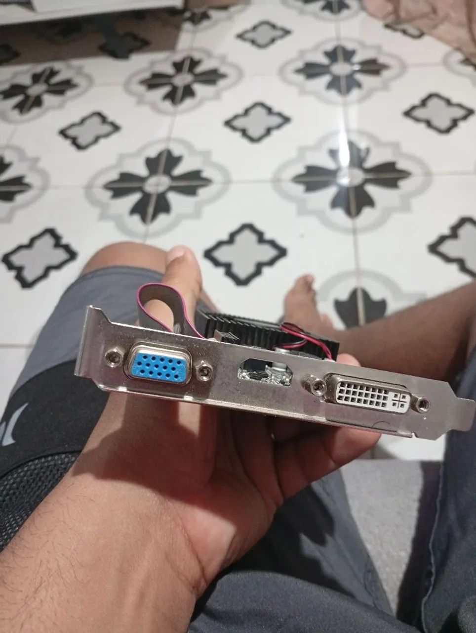 GT 610 (leia) - Foto 4