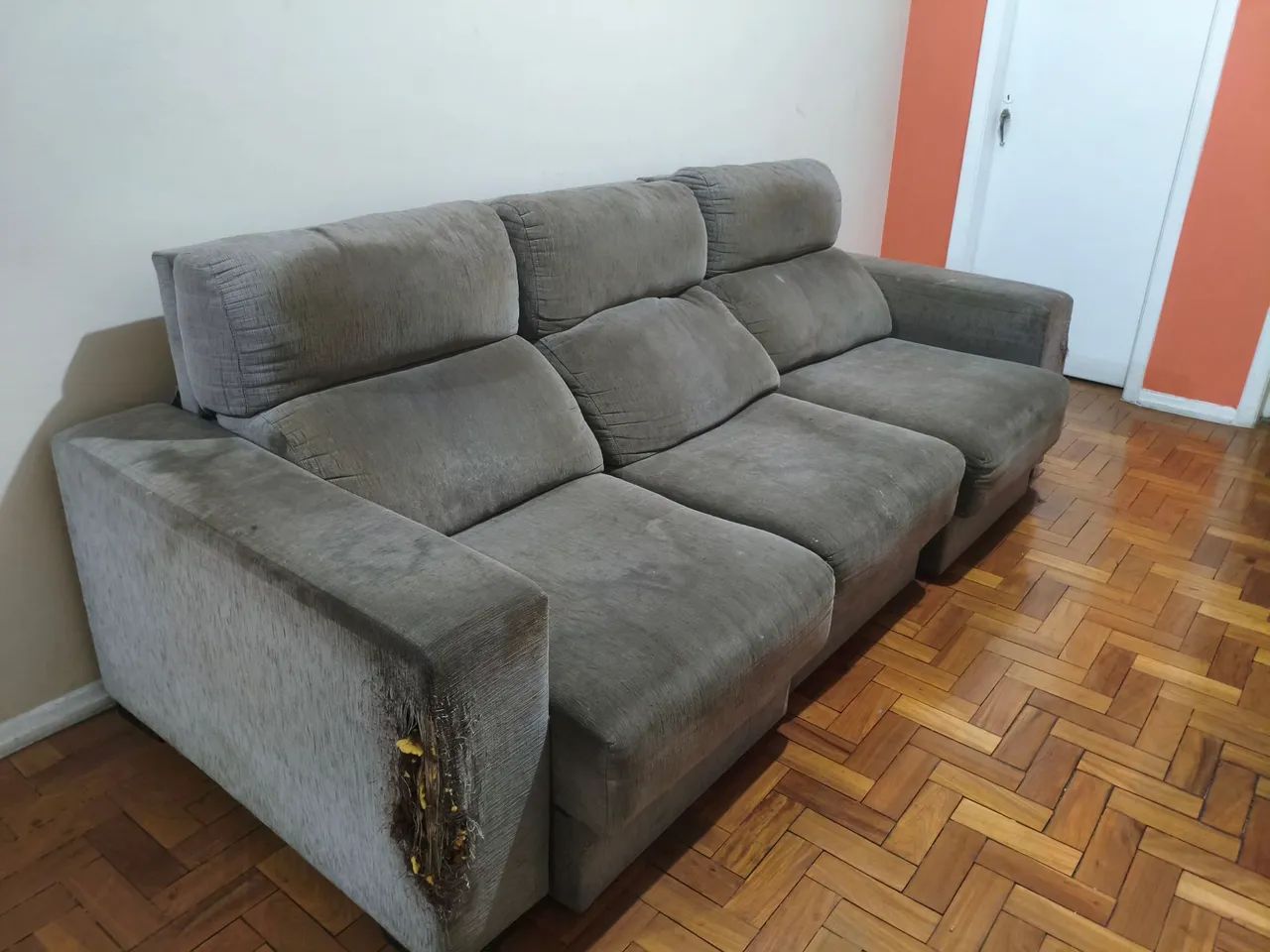 Sofá três lugares  - Foto 2