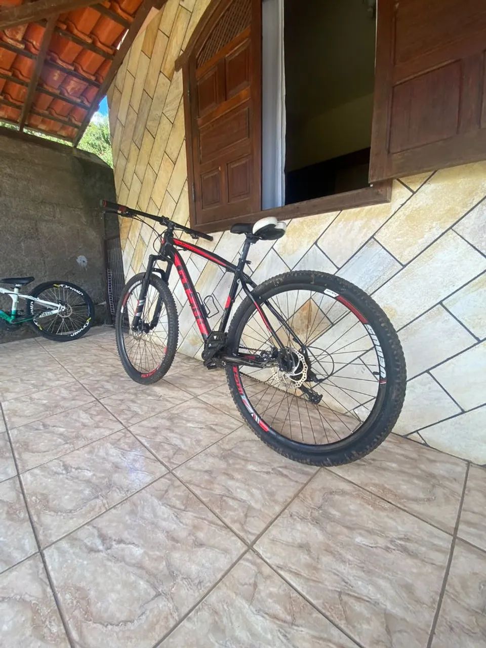 Bicleta aro 29 para trilha - Foto 2