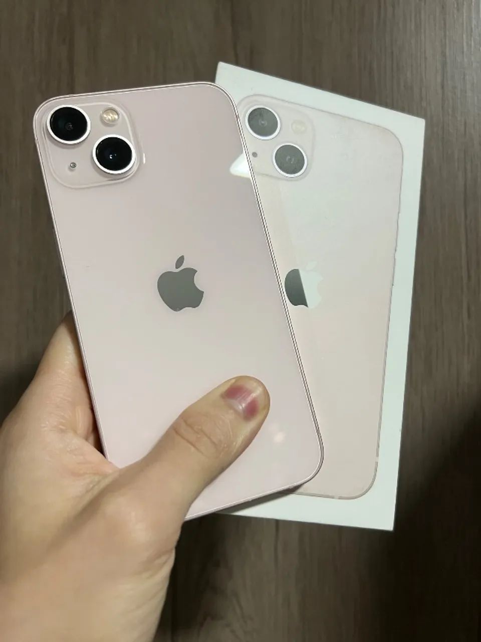 iPhone 13 Pink com Acessórios - Imperdível