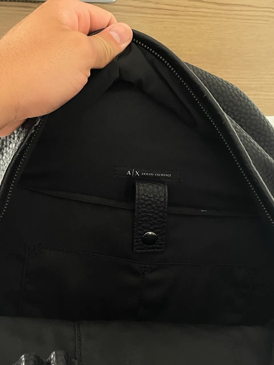 Mochila Armani Exchange de Couro - Foto 3