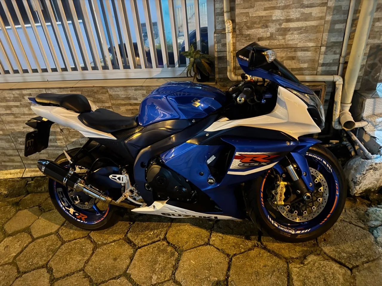 GSX-R 1000 Srad  - Foto 2