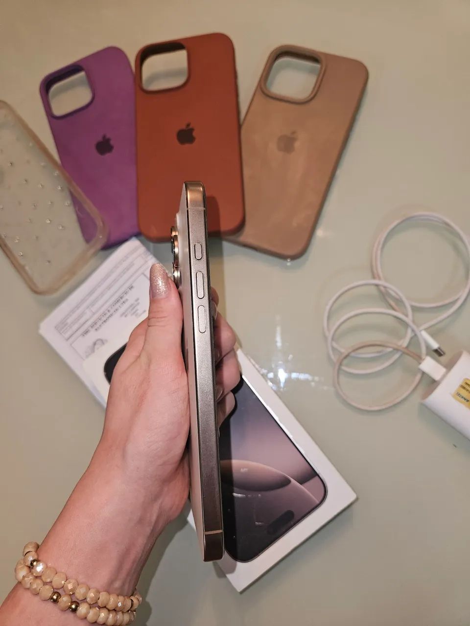 iPhone 16 Pro Max 256 GB - Desert Titanium (Dourado) - Foto 4