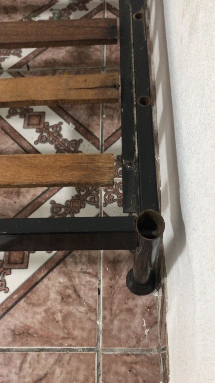 Cama de solteiro metal 