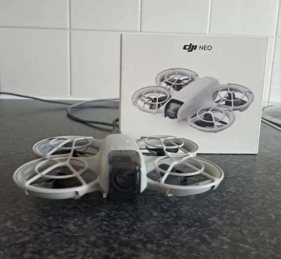  DJi Neo
