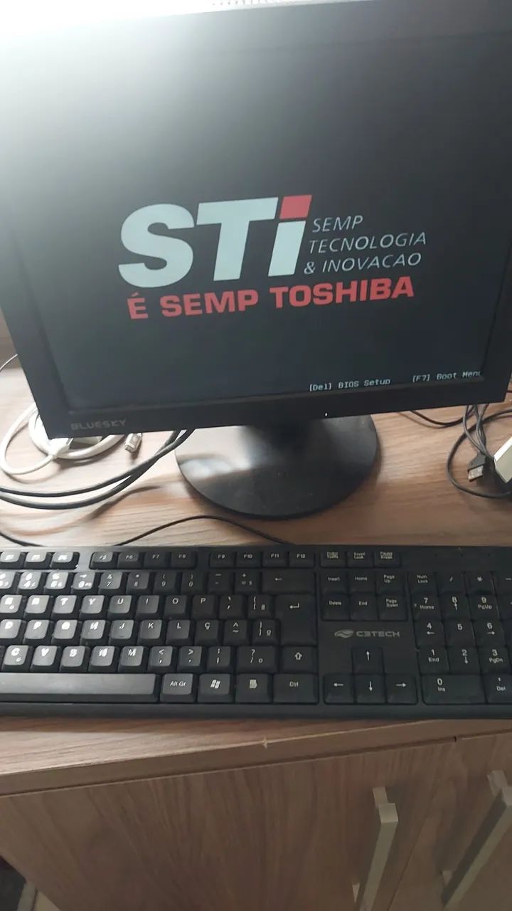 Computador Desktop + monitor + 500GB + 4GB RAM + teclado e mouse - Foto 2
