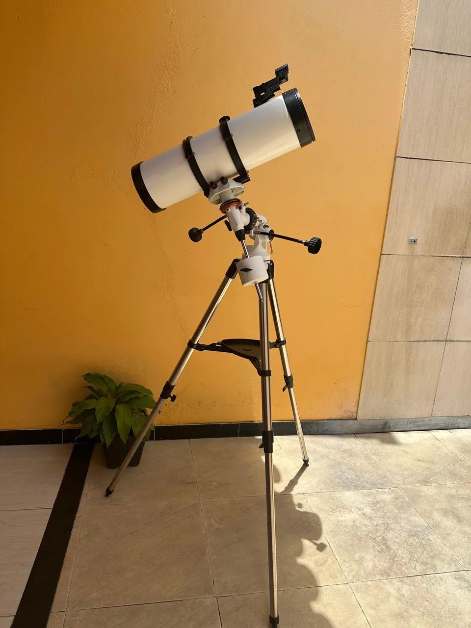 TELESCÓPIO REFLETOR 130MM NEWTONIANO ANDRÔMEDA 2 URANUM EQ3 - Foto 3