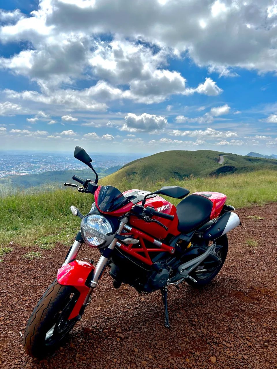 Ducati Monster 696 - Foto 4