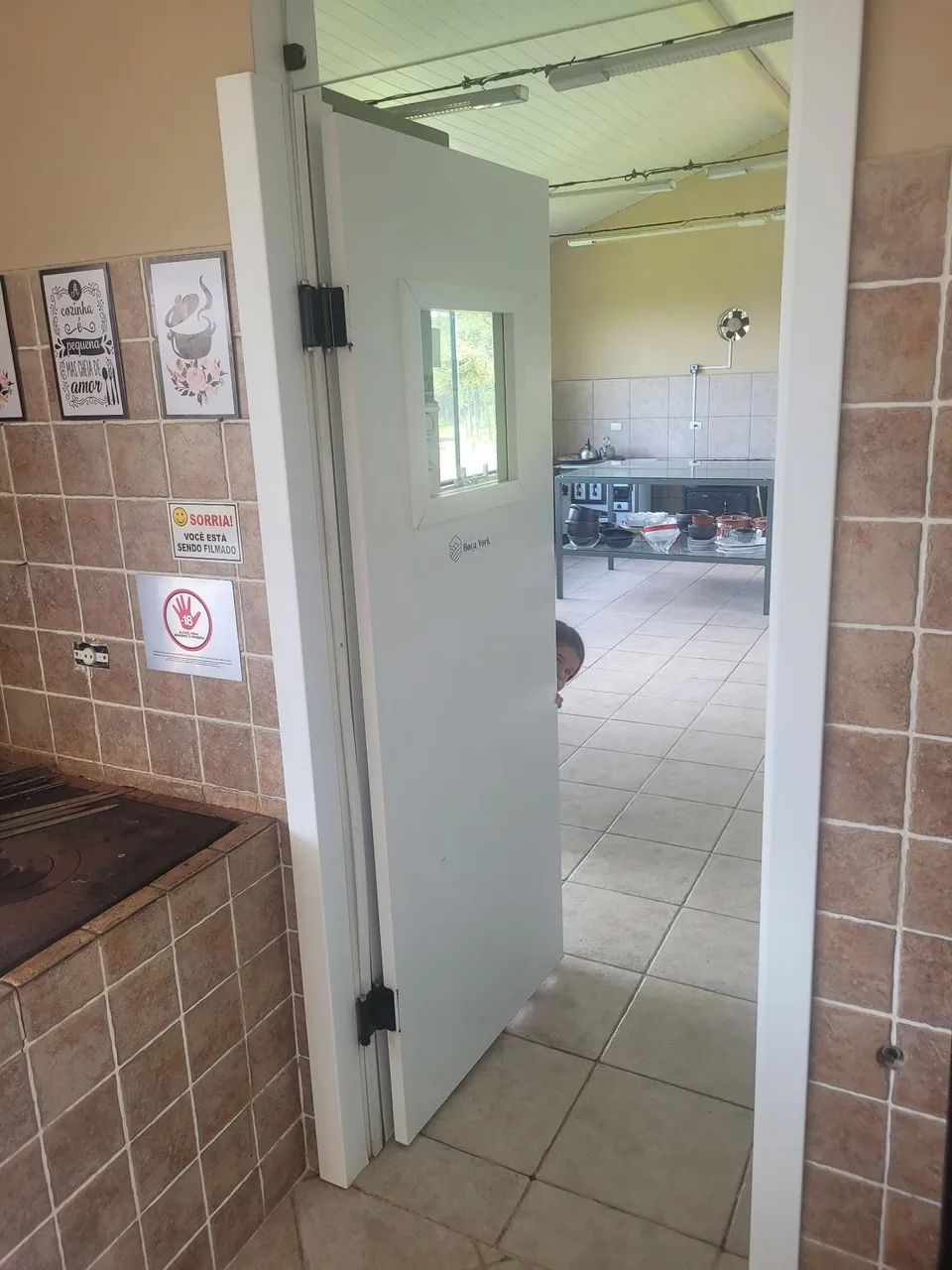 Porta basculante vai e vem branca - Foto 3