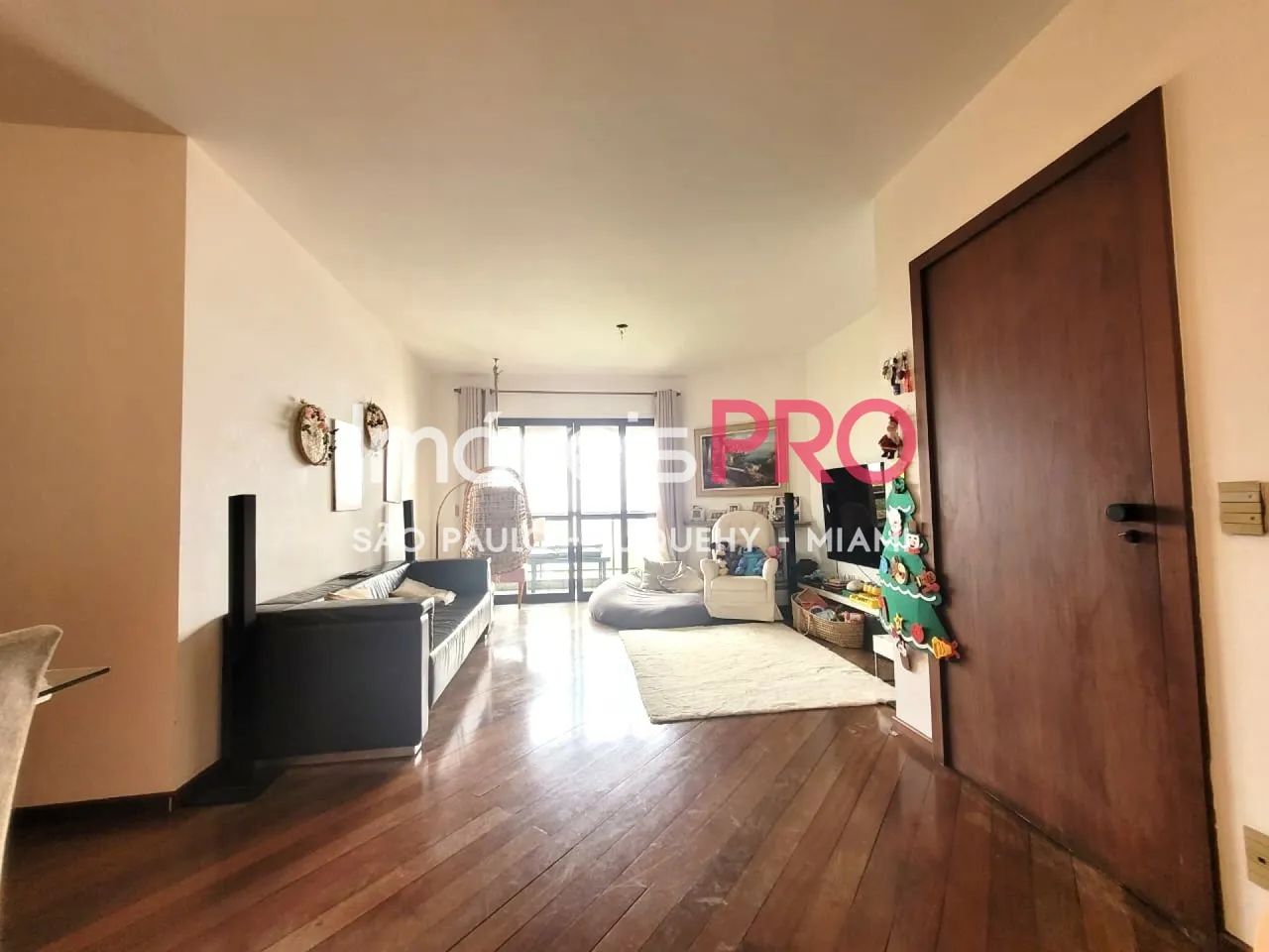 Apartamento 143 metros 4 dormitórios com 2 suítes