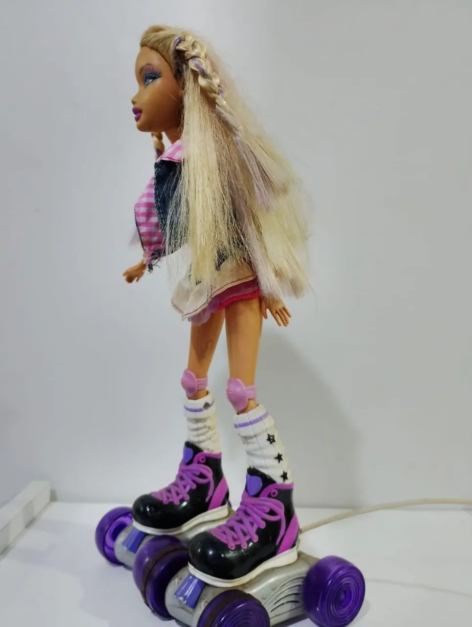 Boneca Barbie patinadora  - Foto 4