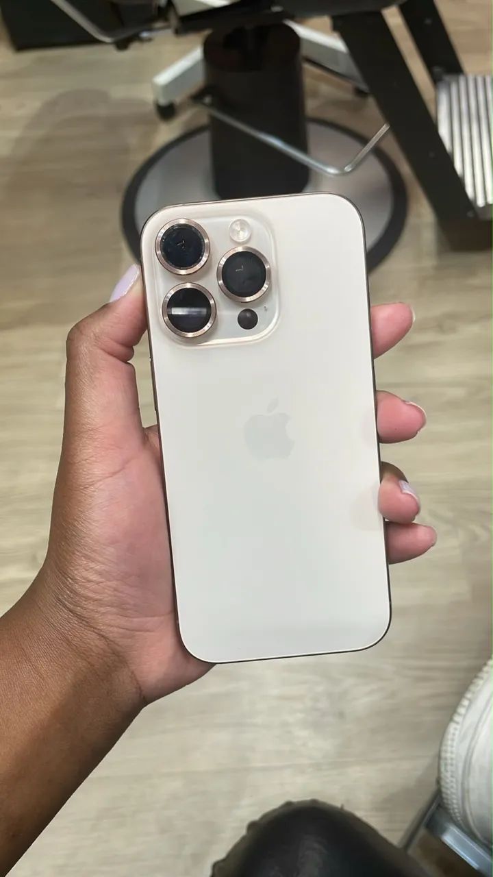iPhone 16 pro  - Foto 2