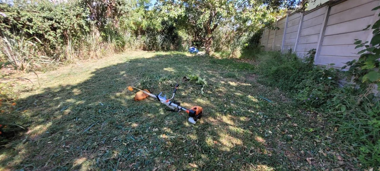 Limpeza de lotes, capina e roçagem