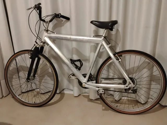 Bicicleta (antiga) em alumínio  - Foto 2