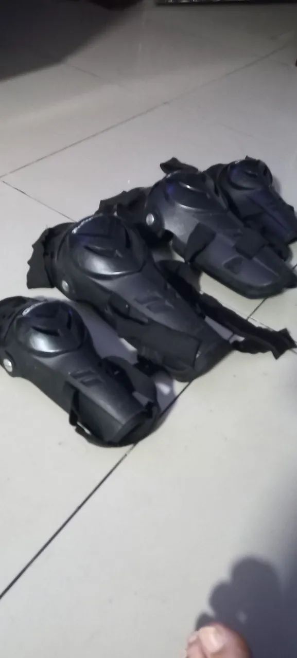 Joelheira e cotoveleira 