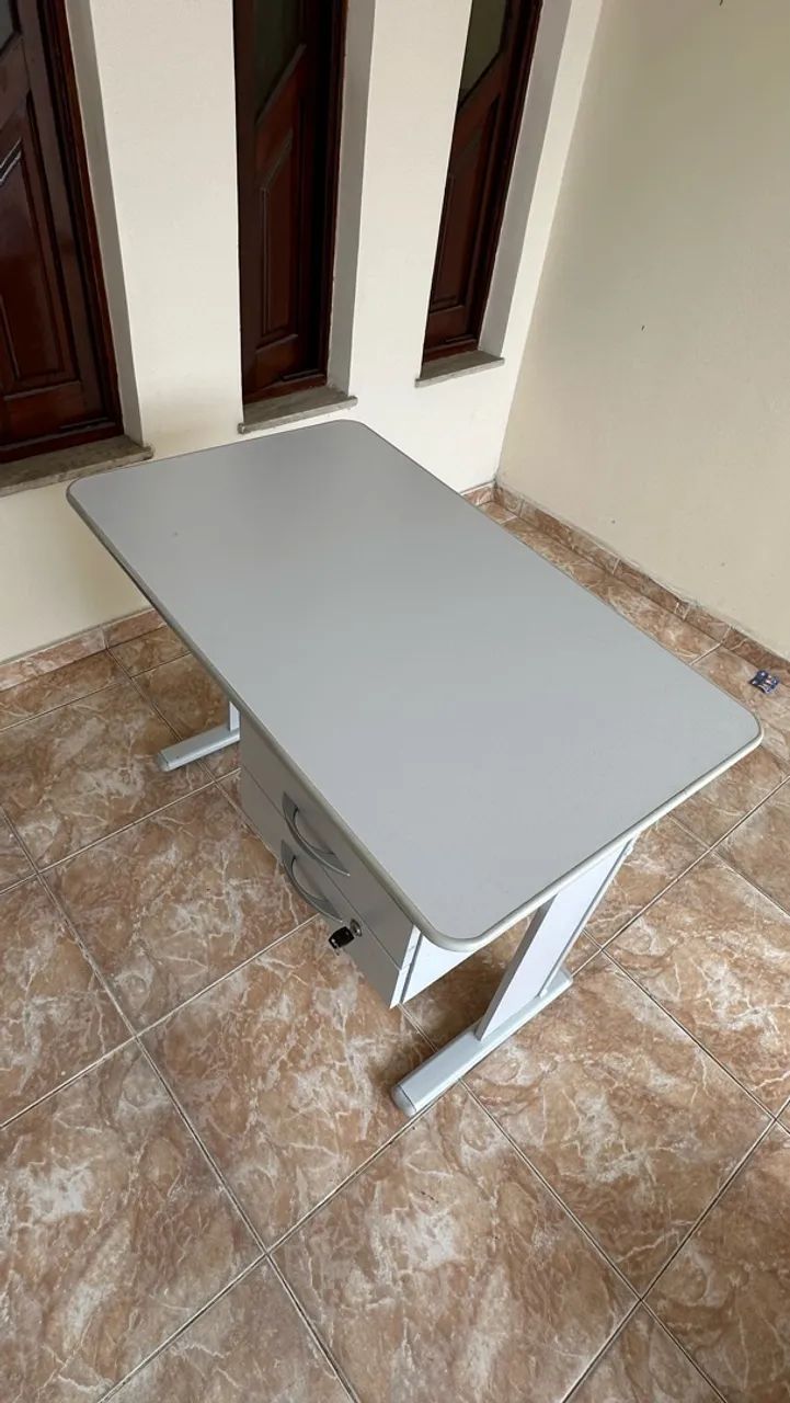 Mesa de Escritório com gaveta  - Foto 3