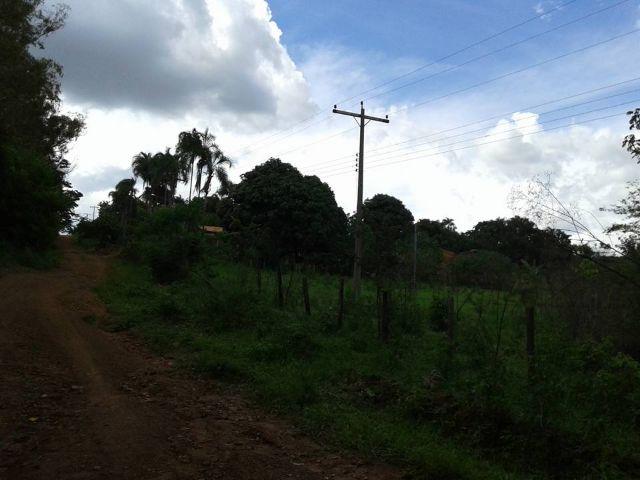 Lote de 5 mil mt2 chacara vale das antas medidas 50x100 valor 90 mil - Foto 3
