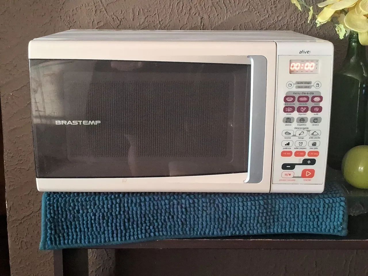 Microondas Brastemp 31 litros ( Funcionando perfeitamente) - Foto 2