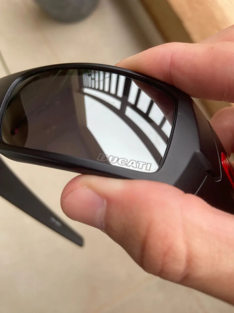 Oakley Gascan edição Ducati  - Foto 2